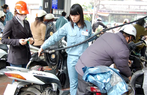 Giá xăng lại tiếp tục tăng