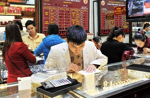 Giá vàng đồng loạt tăng nhẹ