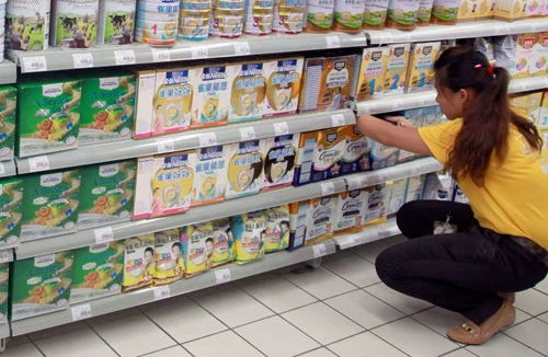 4 doanh nghiệp đăng ký giá sữa bán buôn giảm 50.000-80.000 đồng/hộp