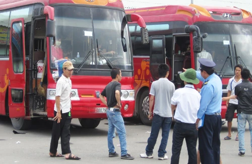 Ôtô khách sẽ phải niêm yết giá vé công khai