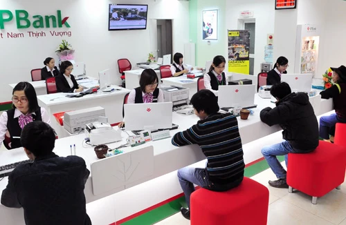 Giả mạo ngân hàng để thu thập thông tin 