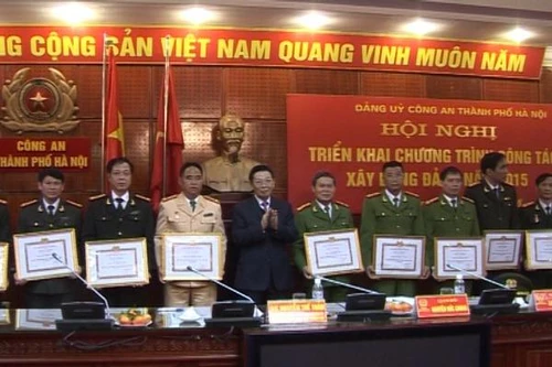 Công an thành phố Hà Nội triển khai công tác xây dựng Đảng năm 2015