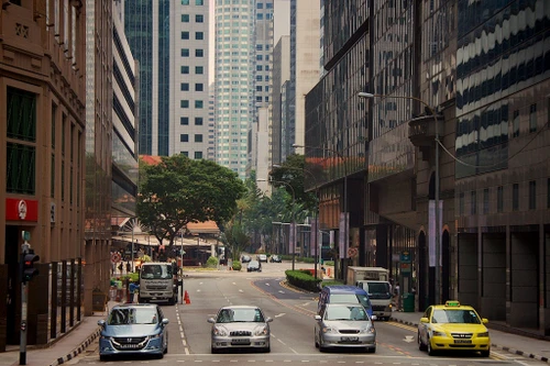 Giấy đăng ký xe ô tô ở Singapore có mức phí 'cao ngất', tới 106.000 USD