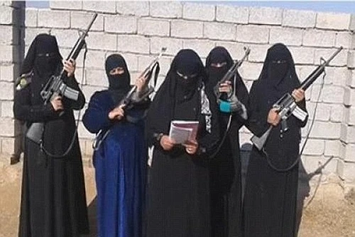 Không còn trẻ em, IS trả nhiều tiền tuyển phụ nữ đánh bom tự sát 