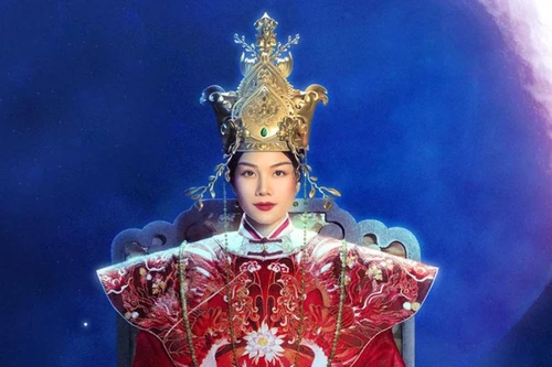 Tiết lộ đầu tiên về bộ phượng bào mà Thanh Hằng mặc khi đóng Thái hậu Dương Vân Nga