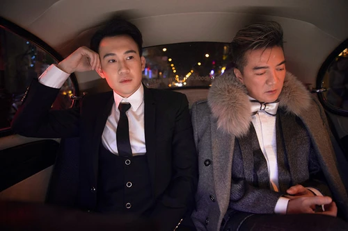 Đàm Vĩnh Hưng rao bán hàng nghìn món đồ hàng hiệu trị giá triệu đô 