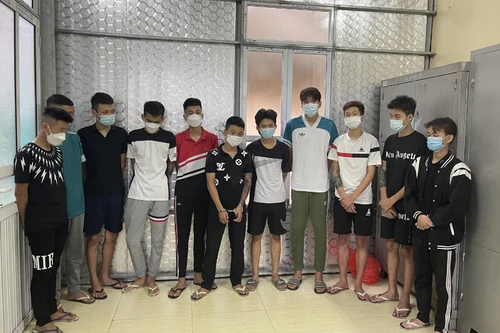 Bắt 11 đối tượng mang hung khí đi 'hỗn chiến' khiến một người tử vong