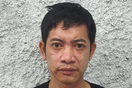 Kiểm tra nhà nghỉ, phát hiện đối tượng giấu đạn súng AK và ma túy