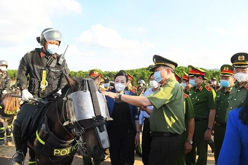  Huấn luyện, sử dụng kỵ binh phù hợp với đặc thù công tác và chiến đấu