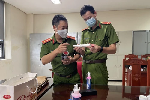 Phát hiện 30.000 sản phẩm chất phụ gia bảo vệ động cơ ô tô, xe máy có dấu hiệu giả