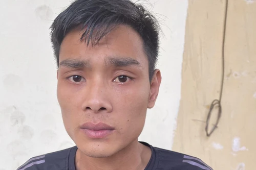 Mạo danh Trưởng phòng Nội vụ nhắn tin vay tiền nhiều người 