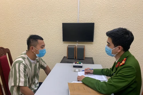 [Clip] Kẻ bắt cóc cô gái để tống tiền khai gì tại cơ quan Công an?