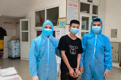 Bắt đối tượng trốn khỏi khu cách ly, thuê xe khách từ Lạng Sơn xuống Hà Nội 