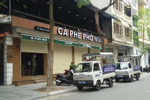 Hà Nội: Xử lý quán cà phê bất chấp lệnh cấm vẫn cố tình hoạt động 
