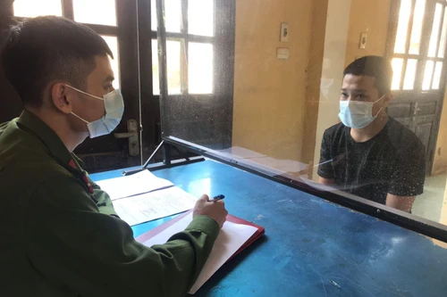 Thiếu niên 16 tuổi với "biệt tài" đạp gãy khóa cổ xe Honda SH