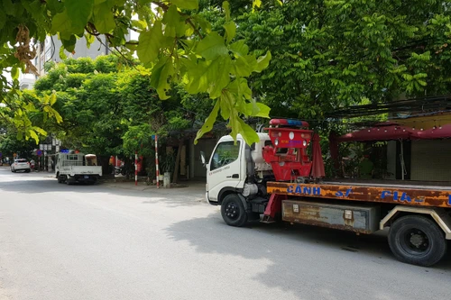 Kiểm tra xử lý bãi trông giữ xe tự phát tại 214 Nguyễn Xiển