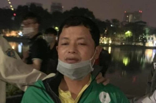 Người đàn ông 4 tiền án, mặc áo đồng phục Grab 'dắt' xe máy ngay hồ Hoàn Kiếm