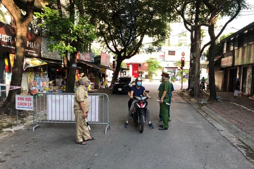 Quận Đống Đa: Xử phạt hơn 6,7 tỷ đồng vi phạm phòng chống dịch trong 50 ngày giãn cách xã hội 