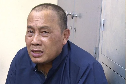 Khám xét nhà của 'đầu nậu' ma túy, thu súng quân dụng và nhiều hung khí