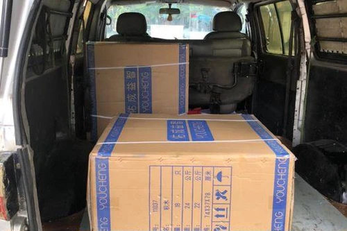 Chặn xe tải 'luồng xanh' chở đồ chơi nhập lậu