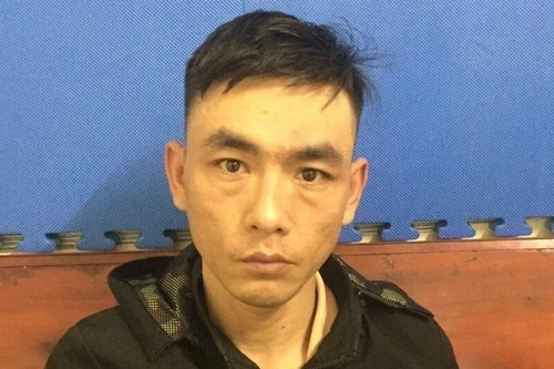 Cảnh sát cơ động bắt đối tượng nửa đêm "xách" ma túy dạo phố