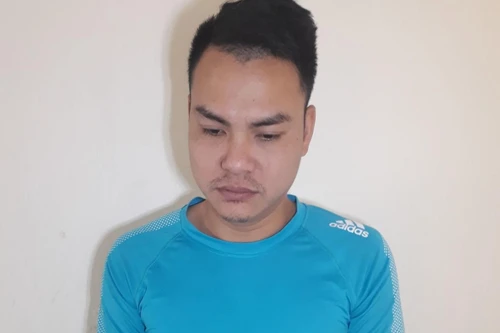 Bắt kẻ chuyên bán ma túy cho các lái xe tải đường dài