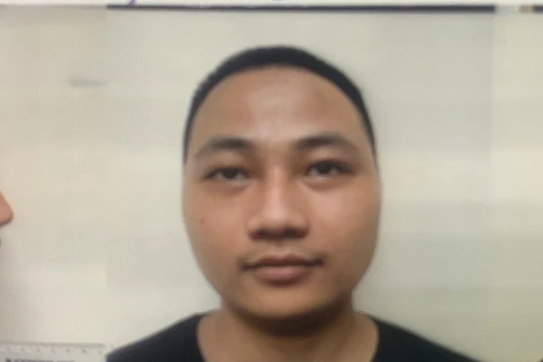 Nửa đêm đột nhập cửa hàng bánh, trộm két sắt, xe máy... 