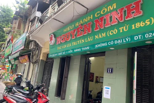 Bánh cốm Nguyên Ninh bị 'nhái' ngay trên 'sân nhà'