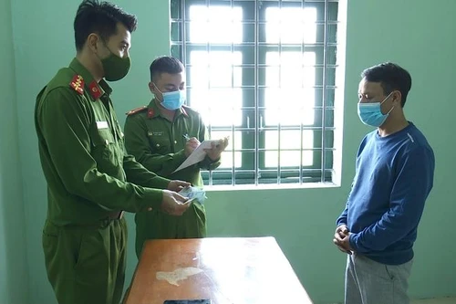 Gã trai dùng clip 'nóng' đe dọa, tống tiền những người phụ nữ 