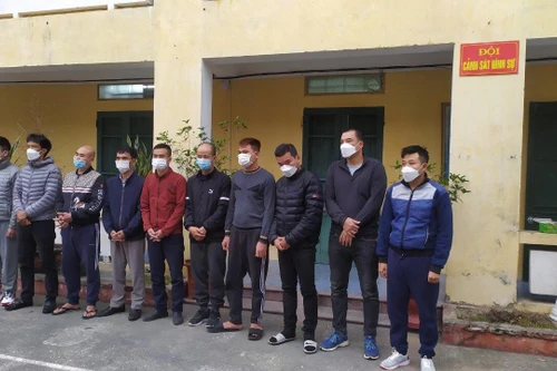 Thu 'xế sang' Porsche và BMW của các đối tượng trong đường dây đánh bạc 8.400 tỷ đồng