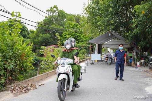 Huyện Thạch Thất có 21 xã, thị trấn thực hiện “vùng xanh” an toàn - cho phép bán hàng mang về 