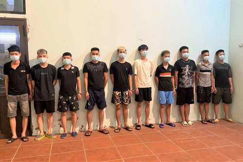 Bắt giữ 10 công nhân dùng hung khí giết người