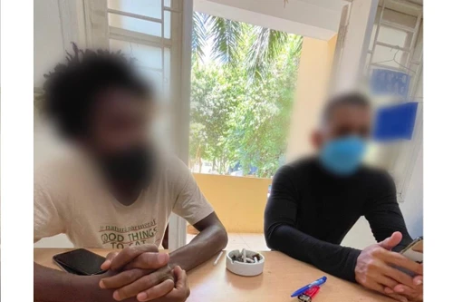 Hai người nước ngoài vi phạm phòng dịch bị xử phạt và đưa đi cách ly tập trung