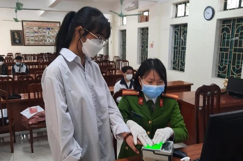 Nỗ lực không ngừng của lực lượng Công an trong việc cấp căn cước công dân lưu động 