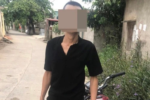 Gặp tổ tuần tra phòng chống dịch, nam thanh niên phóng chạy thục mạng vì...