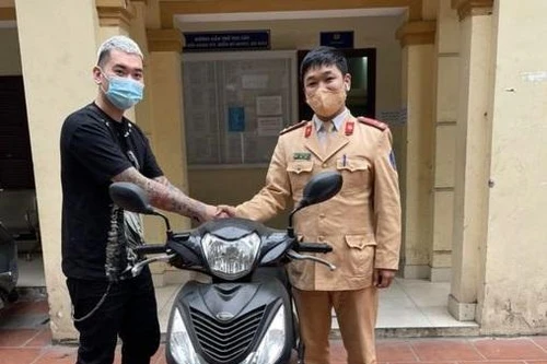 Bỗng dưng được Công an thông báo tìm thấy xe máy mất trộm từ năm 2017