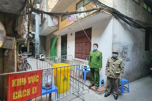 Lực lượng Công an cơ sở căng mình thực hiện nhiệm vụ kép 