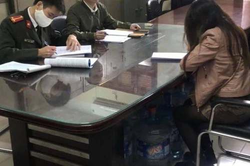 Công an huyện Gia Lâm phạt 2 phụ nữ đăng tin sai sự thật về dịch Covid 19