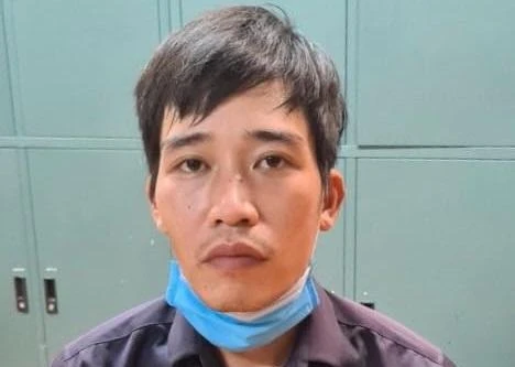 Lợi dụng trời mưa, vác kìm cộng lực đi trộm cắp tài sản