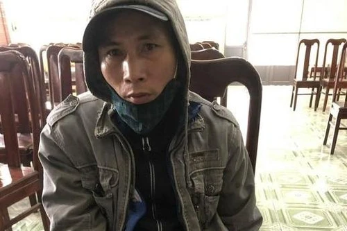 Bắt đối tượng mua bán heroin lúc rạng sáng