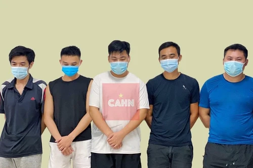 Bắt quả tang 5 đối tượng tụ tập đánh bạc