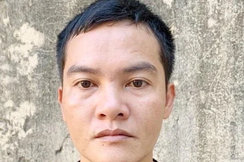 Tống tiền bạn gái quen qua mạng bằng clip 'nóng'