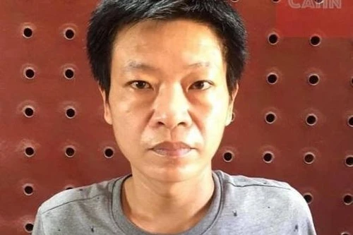 Chủ xưởng gỗ cầm tuýp sắt đe dọa tấn công lực lượng chức năng