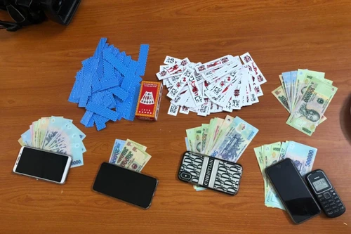 Bắt quả tang 6 đối tượng tụ tập đánh bạc khi thành phố đang thực hiện giãn cách xã hội