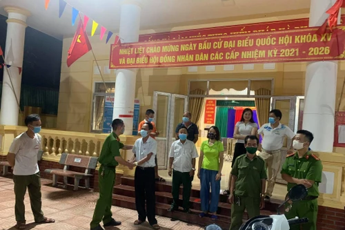 Tuần tra đêm khép kín địa bàn cửa ngõ Thủ đô đảm bảo an ninh trật tự trước ngày bầu cử 