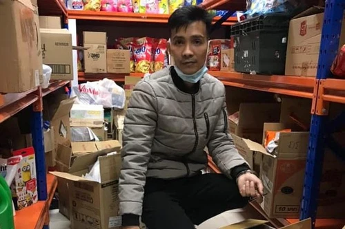 Đột nhập vào kho hàng Vinmart+ trộm hàng chục điện thoại di động