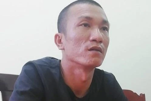 Mang xăng đến đốt nhà người yêu cũ vì níu giữ tình cảm bất thành