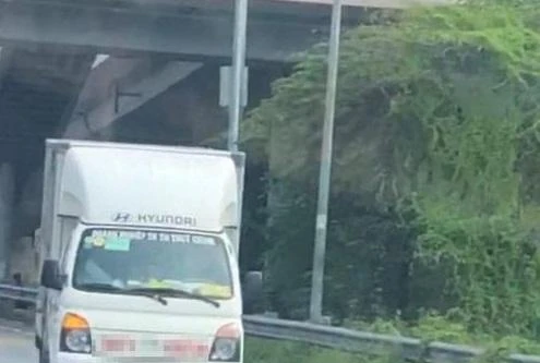 Phạt 4 triệu đồng, tước bằng 3 tháng đối với tài xế xe tải đi ngược chiều
