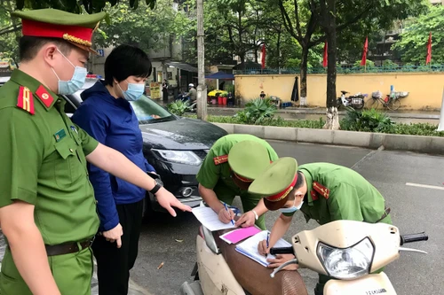 Quận Thanh Xuân ra quân 'Năm An toàn giao thông và bảo đảm trật tự đô thị'