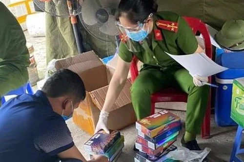 Chốt kiểm soát phát hiện 600 hộp thuốc lá điện tử không rõ nguồn gốc